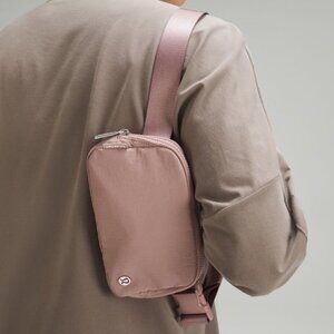 Lululemon Everywhere Belt Bag One Size